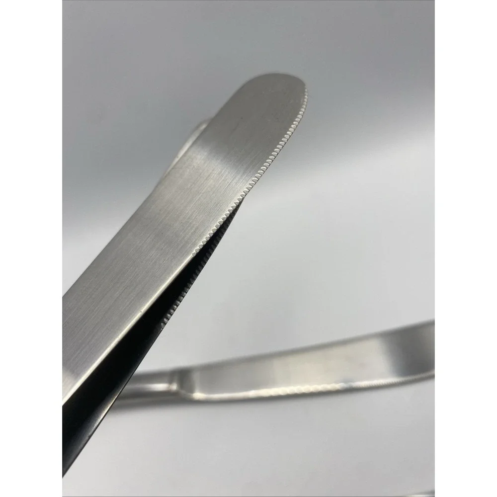 Vintage Unbranded Stainless Set of 8 Pistol Grip Butter Knives 2‎ Patterns